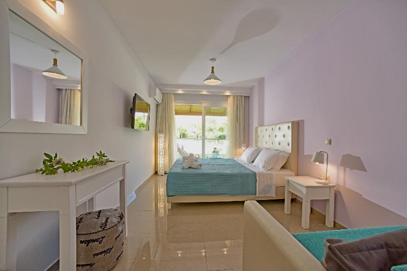 Palapart Gikas Suites And Studios 고우비아 외부 사진